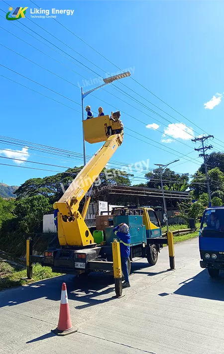 Kelebihan suka H lampu jalan suria berkualiti tinggi bersepadu cahaya jalan suria