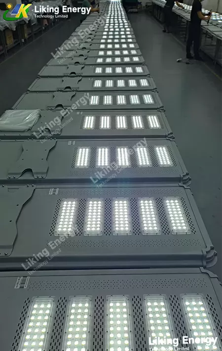 Menyediakan anda dengan penyelesaian lampu jalan suria yang disesuaikan